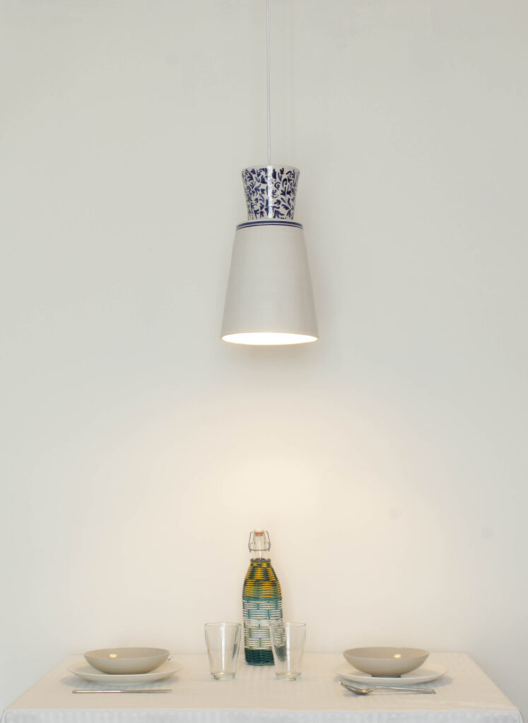 Lámpara artesanal de suspensión de cerámica Majolic 3